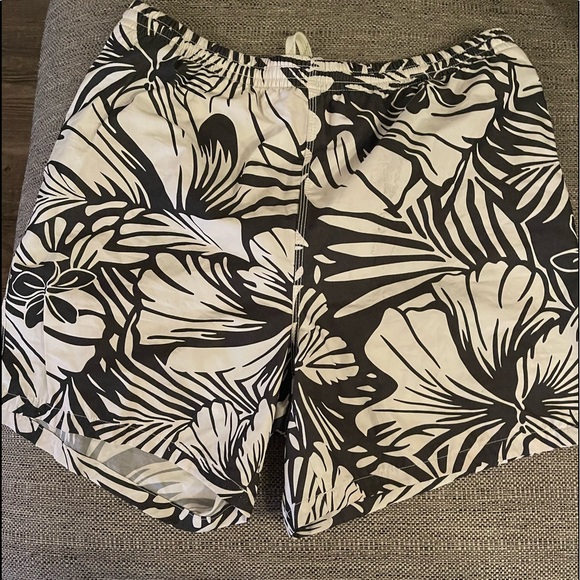 Tommy Bahama swim trunks - Picture 1 of 5